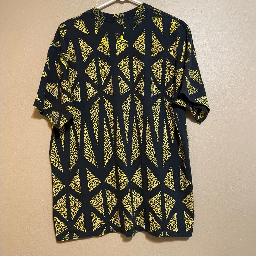 Vintage Y2K Air Jordan Gold Black AOP Logo Graphic Puff T-Shirt Men’s M - Picture 4 of 8